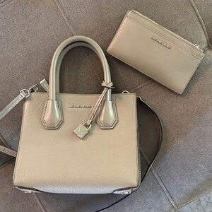 Michael Kors Light Gray Mini Bag with Wallet